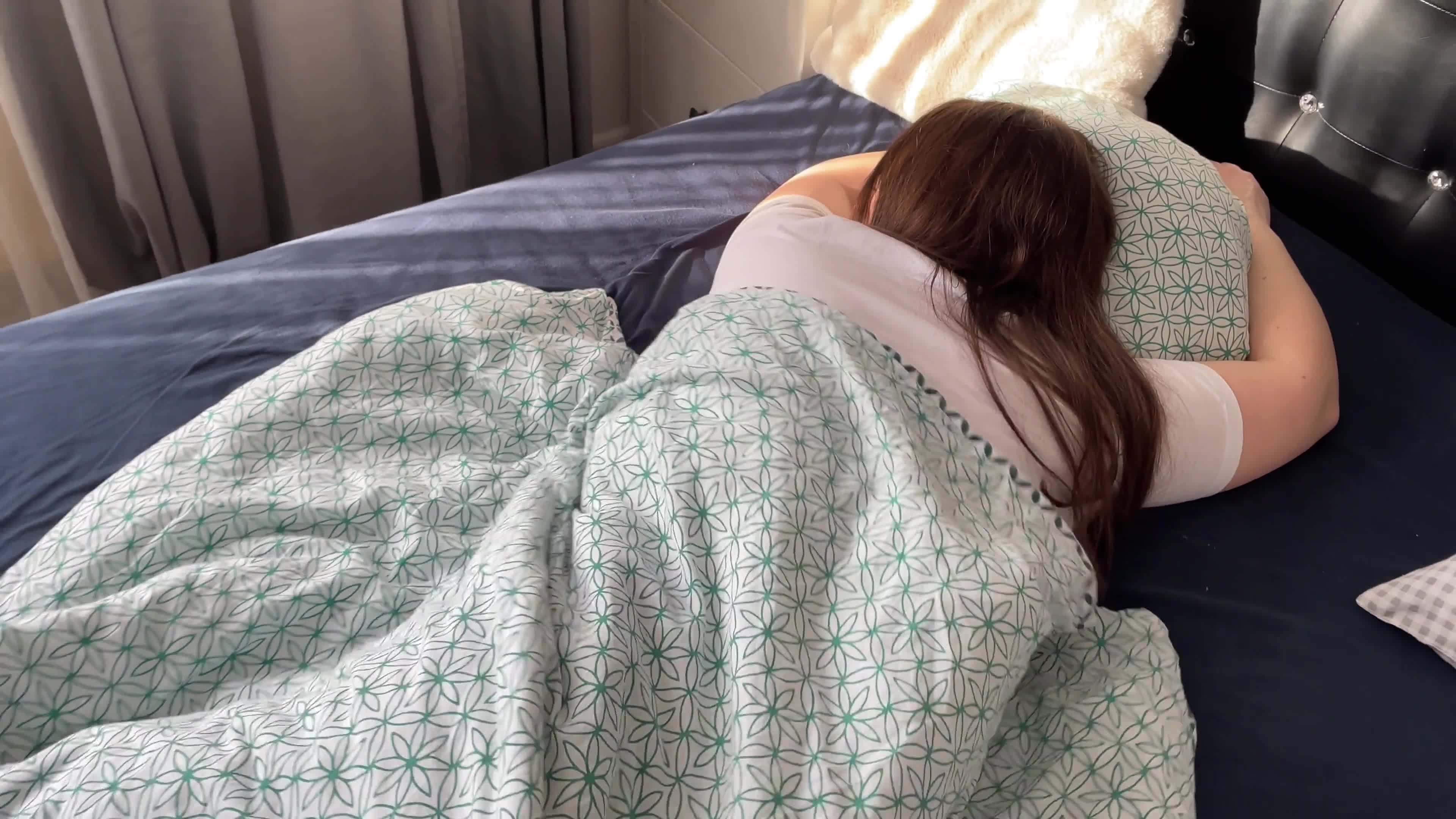 I Couldn't Wake up My Wife's Sister so I Fucked