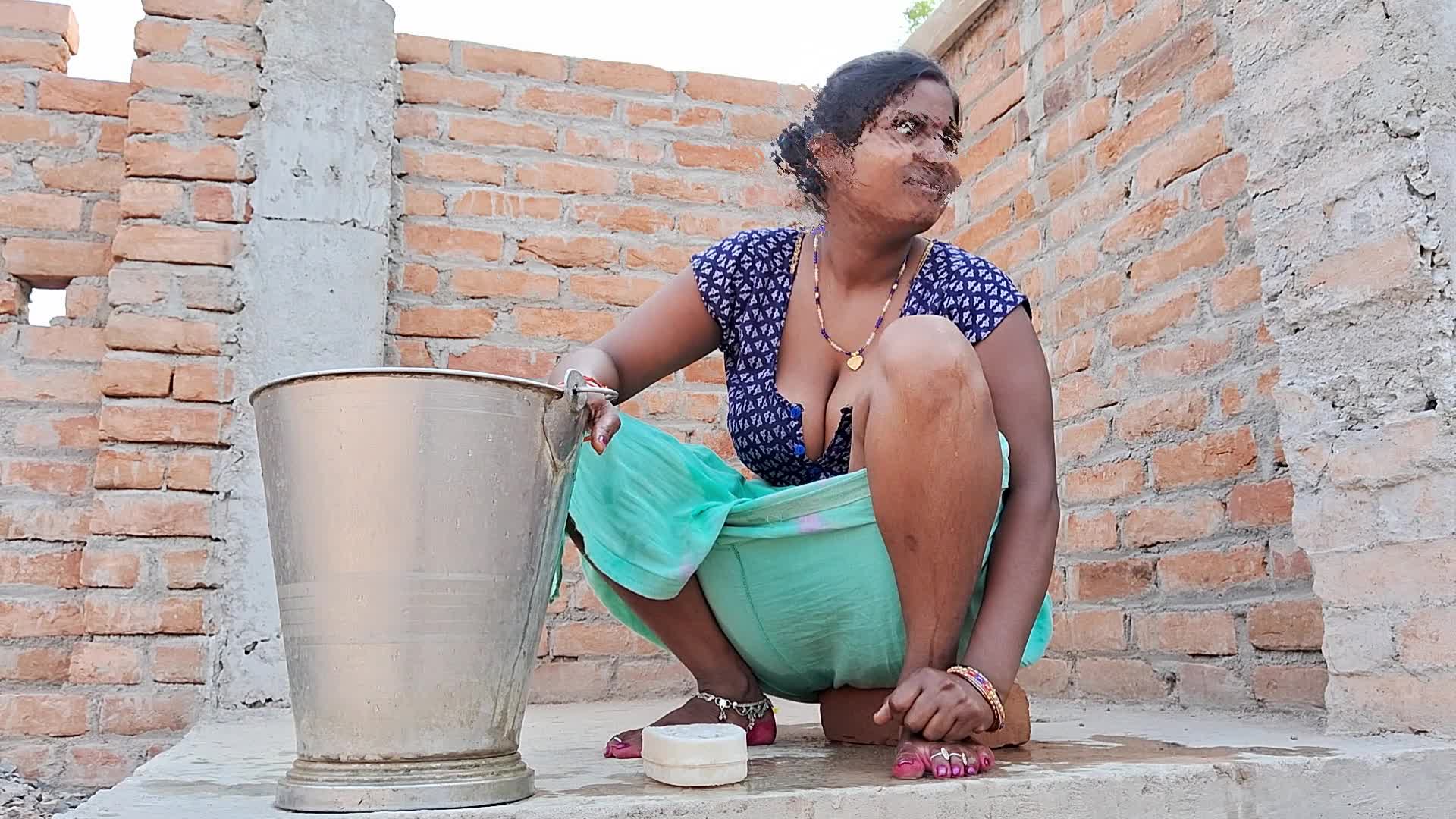 Indian Aunty Bathing and Fingering Her Pussy: Free Porn 82