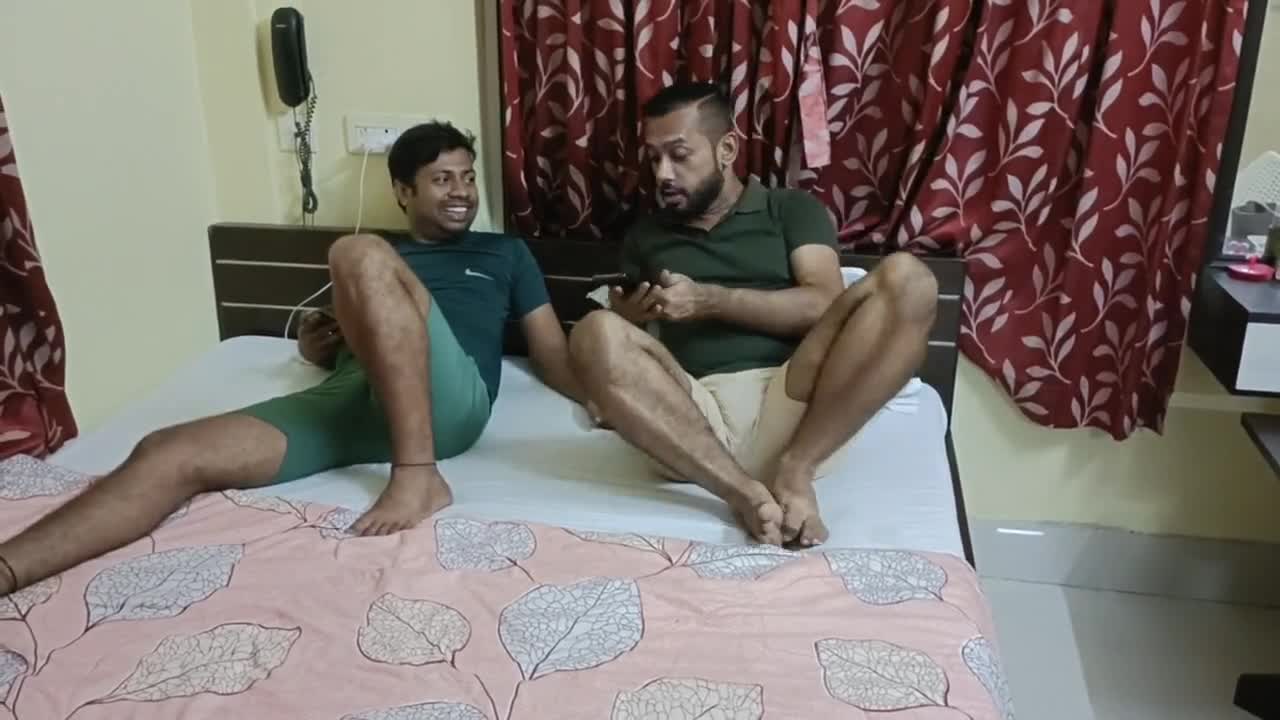 Two Guys Invite a Girl and Seducing Her M Made Threesome Fucking Session