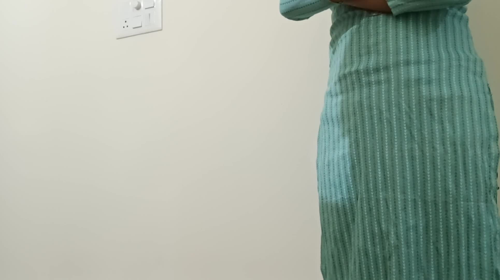 Desi Maal Ko Ghar Pe Bulakar Choda Clear Hindi Audio