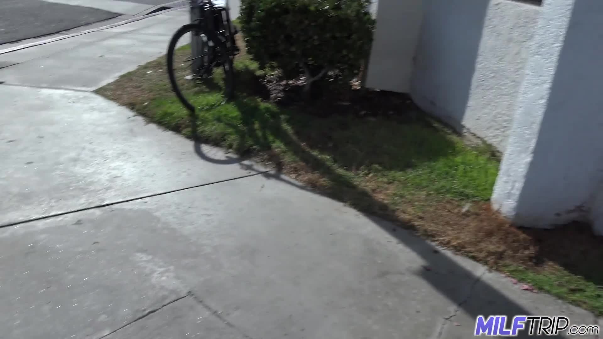 Milftrip Skinny MILF gets a Finger in the Ass Schock During S